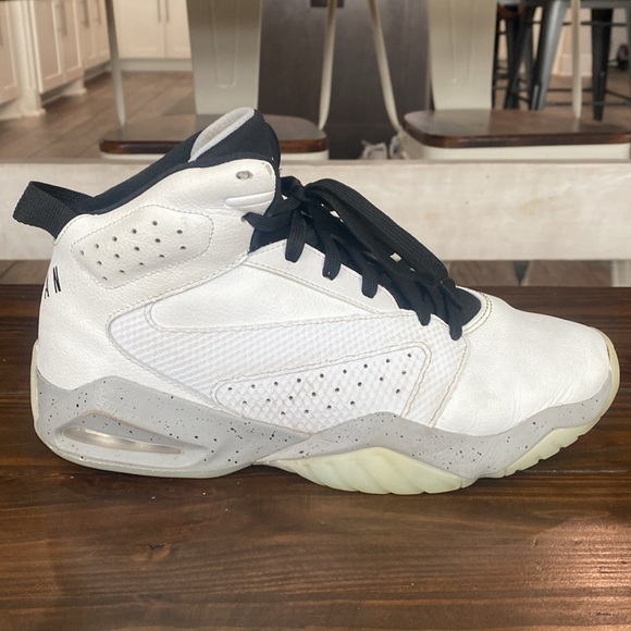 Nike Air Jordan Lift Off Men’s Basketball Shoes Size 9.5 White Black Wolf Grey - Picture 9 of 14